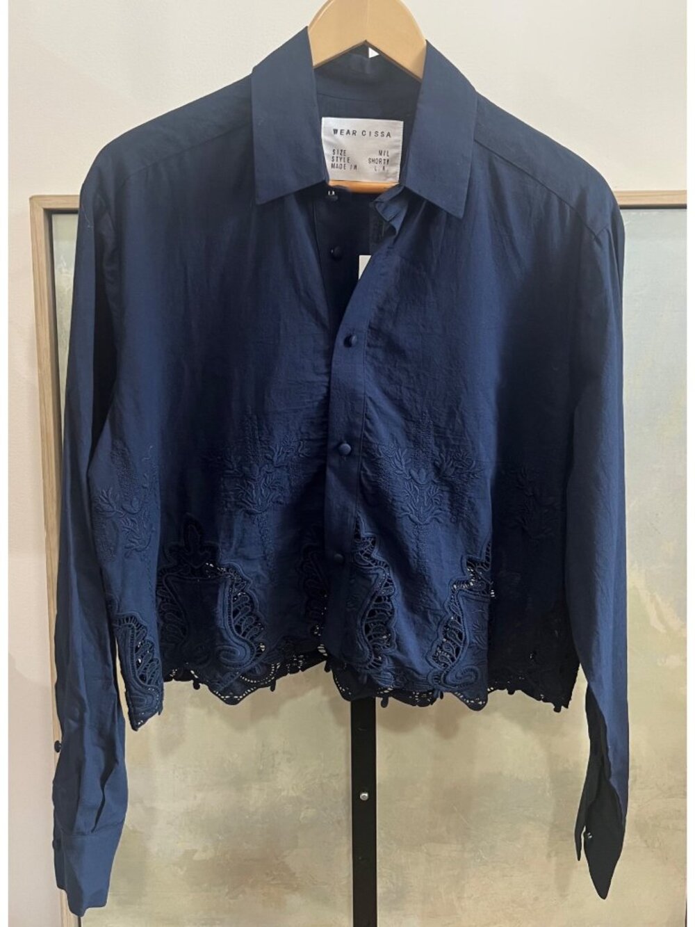 wear CISSA The Shorty Cropped Shirt Lace Accent Blouse Size Medium Large Navy